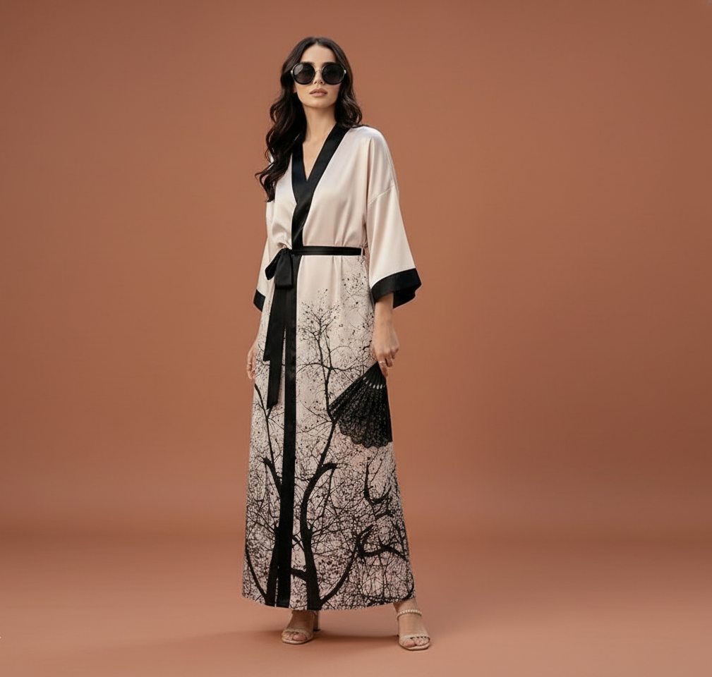 Kimono Largo Marfil Nocturno – Arte Minimalista en Satén